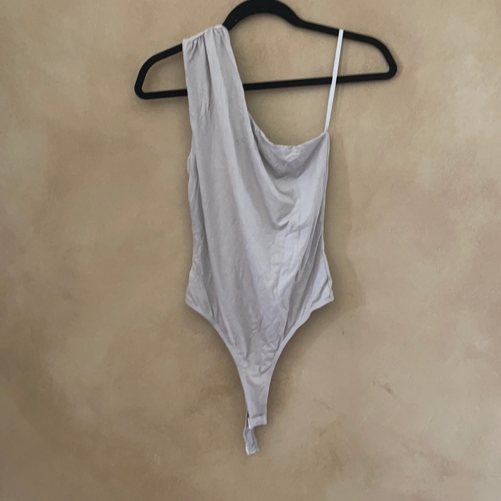 Saints 21 gray one shoulder bodysuit size medium